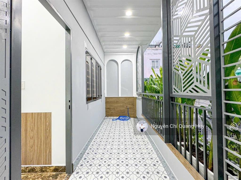 Nhà phố hiện đại xây dựng tâm huyết đón đầu cầu nguyễn khoái 1041 trần xuân soạn 5m x 12m sổ hồng