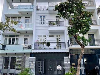 Nhà phố hiện đại  giá cực tốt khu vực  kdc dân trí cao  đường rộng 20m tái định cư phú mỹ quận 7