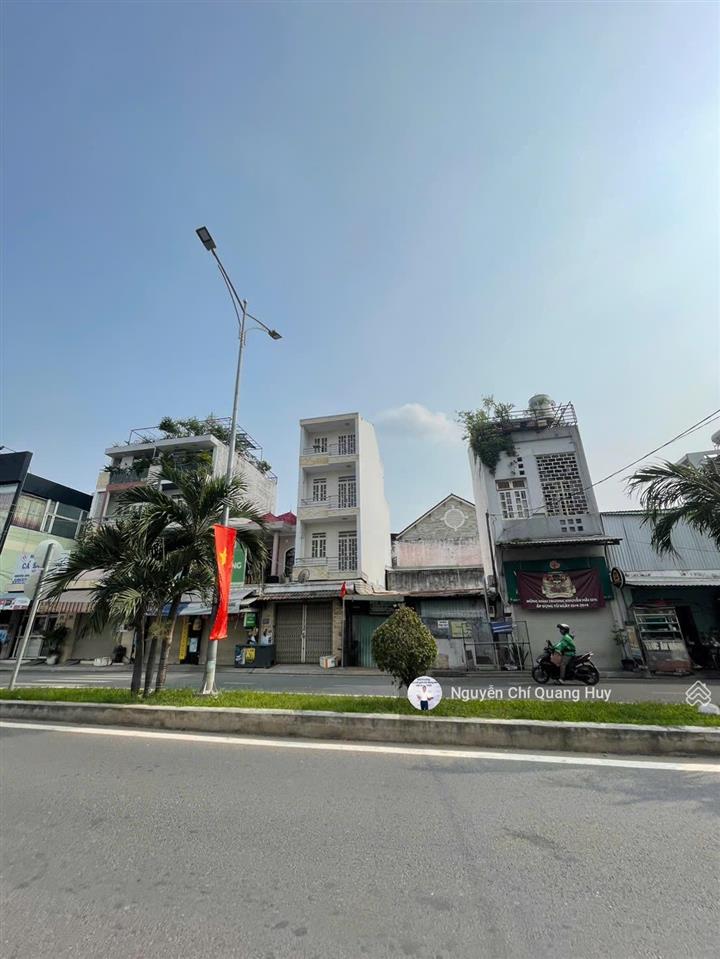 Ngộp bank  vị trí đẹp nhà phố mặt tiền kinh doanh  đường 20m phú thuận quận 07  4x19m giá 16,2tỷ