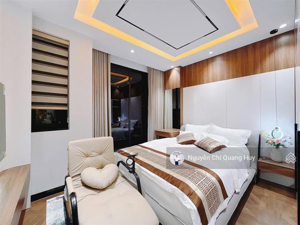 Nhà phố xây dựng tâm huyết  phong cách âu châu ngay công viên mát mẻ  kdc tân quy đông  giá 21tỷ