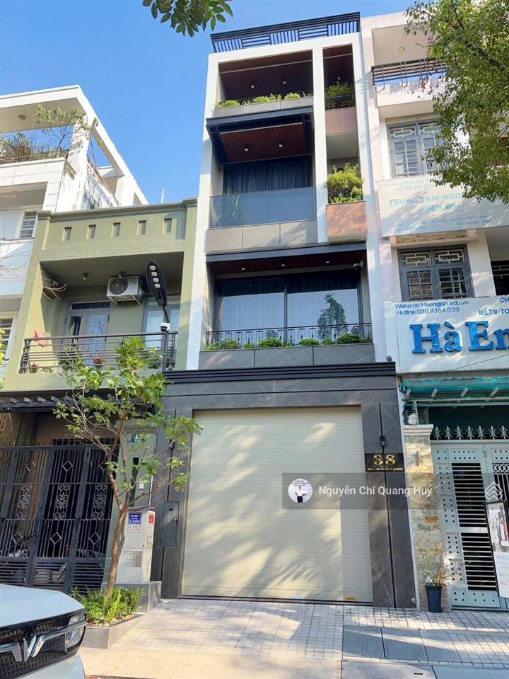 Nhà phố xây dựng tâm huyết  phong cách âu châu ngay công viên mát mẻ  kdc tân quy đông  giá 21tỷ