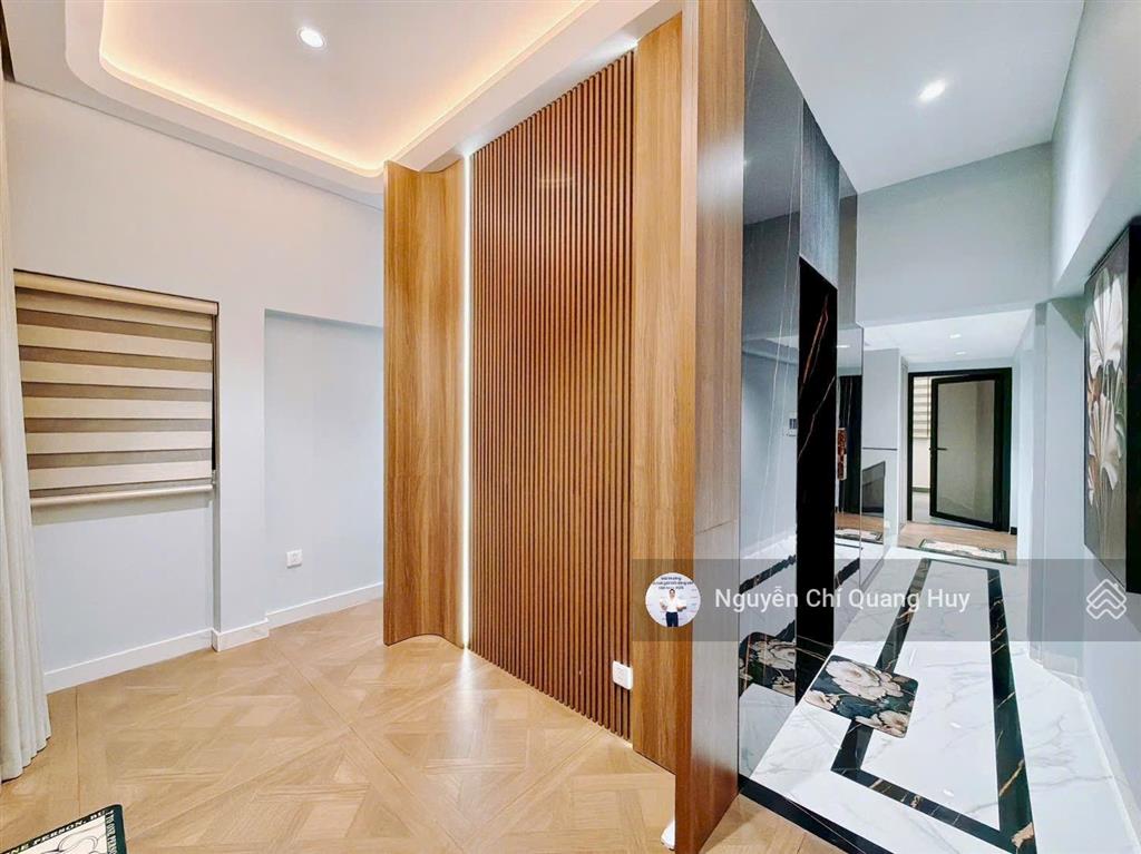 Nhà phố xây dựng tâm huyết  phong cách âu châu ngay công viên mát mẻ  kdc tân quy đông  giá 21tỷ