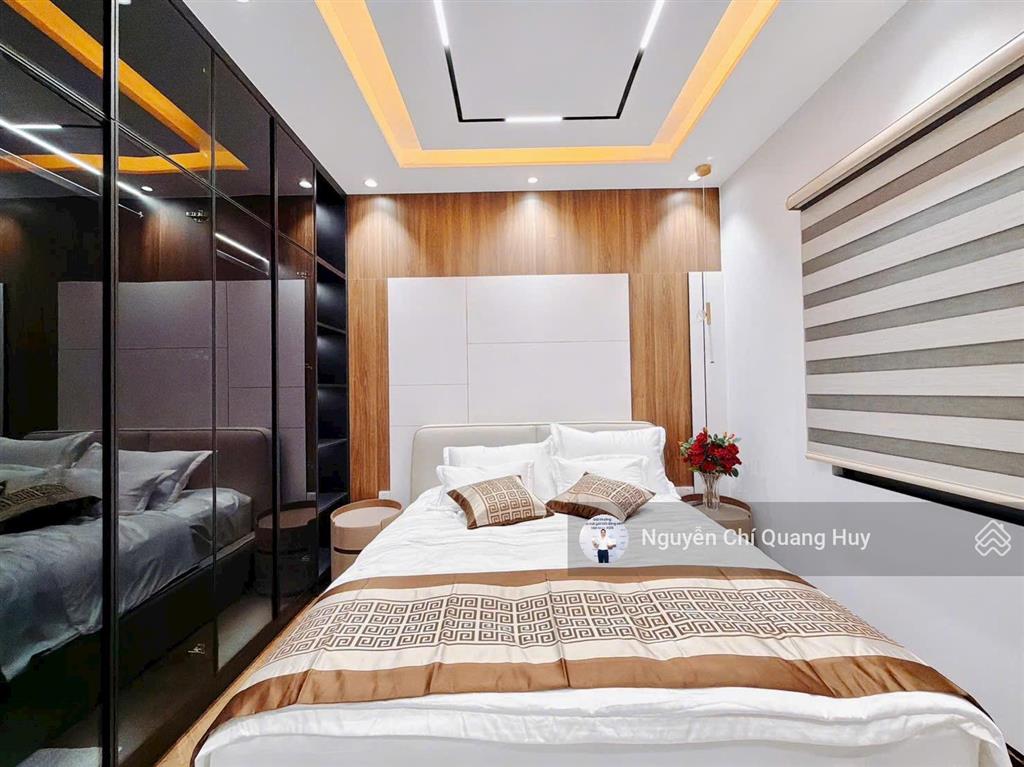 Nhà phố xây dựng tâm huyết  phong cách âu châu ngay công viên mát mẻ  kdc tân quy đông  giá 21tỷ