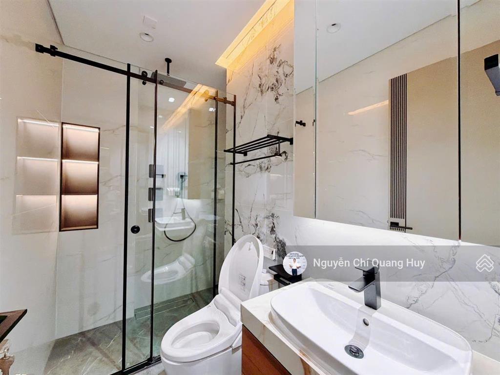 Nhà phố xây dựng tâm huyết  phong cách âu châu ngay công viên mát mẻ  kdc tân quy đông  giá 21tỷ
