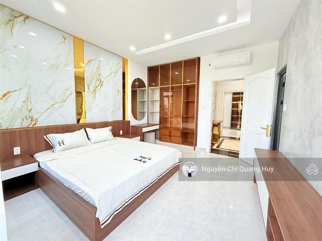 Nhà phố hiện đại, đồng bộ dân trí cao  đường 8m kdc đào tông nguyên  6x13,5m sổ hồng, giá 9,6 tỷ