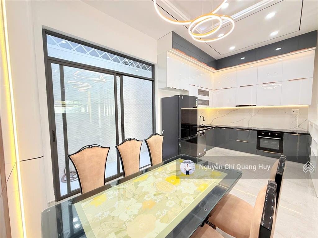 Nhà phố hiện đại, đồng bộ dân trí cao  đường 8m kdc đào tông nguyên  6x13,5m sổ hồng, giá 9,6 tỷ