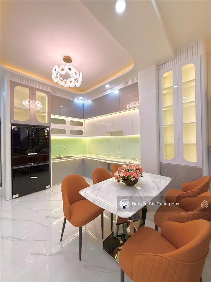Nhà phố hiện đại đủ nội thất  khu dân trí cao, đường 8m 2295 huỳnh tấn phát  4x19m giá 8,6 tỷ