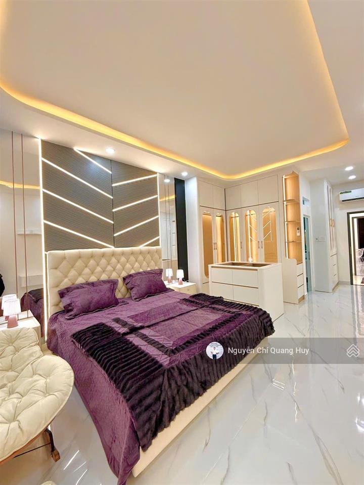 Nhà phố hiện đại đủ nội thất  khu dân trí cao, đường 8m 2295 huỳnh tấn phát  4x19m giá 8,6 tỷ