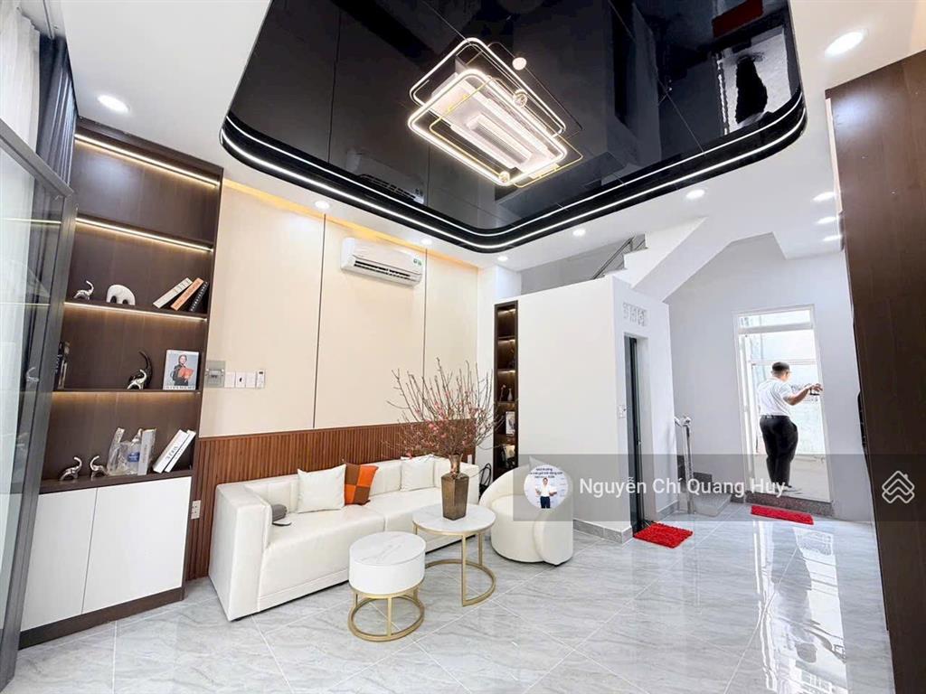 Nhà phố hiện đại  khu dân cư hiện hữu  vị trí đẹp 751 trần xuân soạn  4,2x8m sổ hồng giá 5,99 tỷ