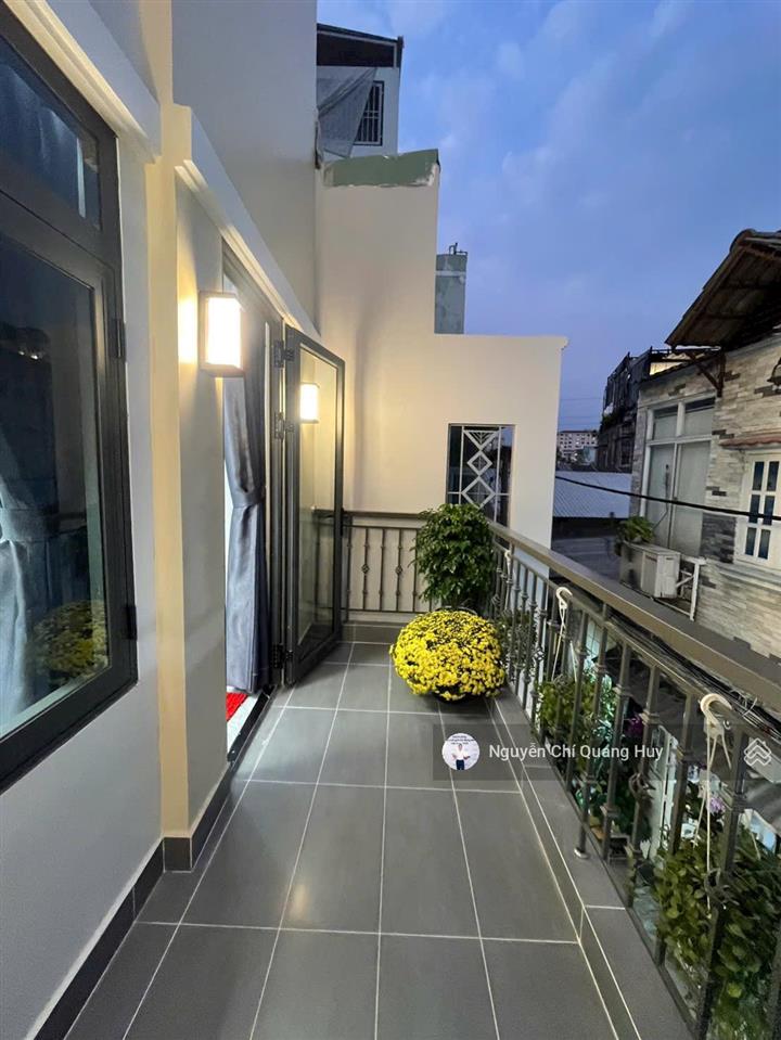 Nhà phố hiện đại  khu dân cư hiện hữu  vị trí đẹp 751 trần xuân soạn  4,2x8m sổ hồng giá 5,99 tỷ