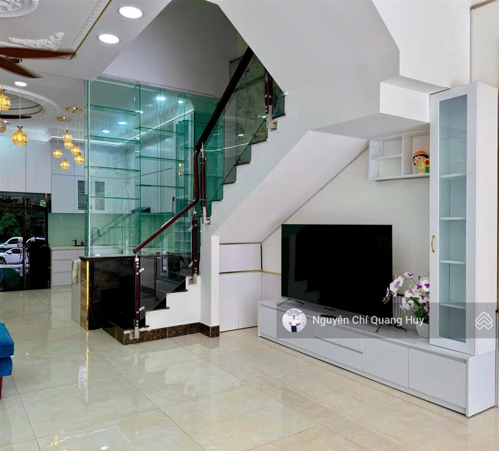 Nhà phố vị trí đẹp mặt tiền đường rộng 20m 1979 huỳnh tấn phát  5m x 17,5m sổ hồng giá 10,99 tỷ
