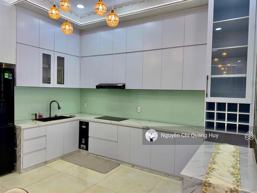 Nhà phố vị trí đẹp mặt tiền đường rộng 20m 1979 huỳnh tấn phát  5m x 17,5m sổ hồng giá 10,99 tỷ