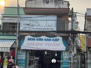 Nhà mặt tiền vị trí đẹp, đắc địa huỳnh tấn phát cách quận 07 200m, tiện xây văn phòng công ty, bank