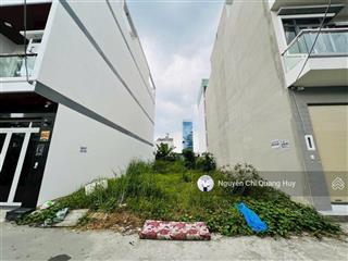 Lô đất vị trí đẹp xây dựng ngay đường thông 8m huỳnh tấn phát quận 7  4m x 19m sổ hồng giá 9,9 tỷ