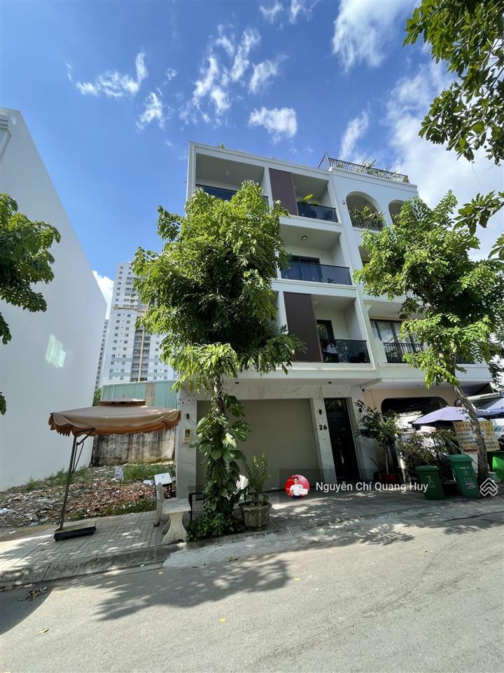 Nhà phố căn hộ dịch vụ khai thác dòng tiền hơn 1 tỷ/năm  7m x 19m đường số 12m gần phú mỹ hưng