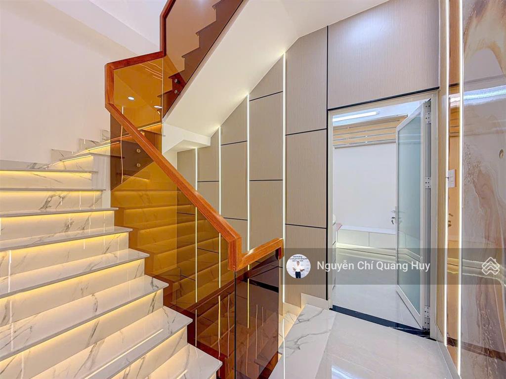 Nhà phố hiện đại vừa hoàn thiện  hẻm 6m gò ô môi ngay phú mỹ hưng quận 07  5m x 12m giá 10,6 tỷ