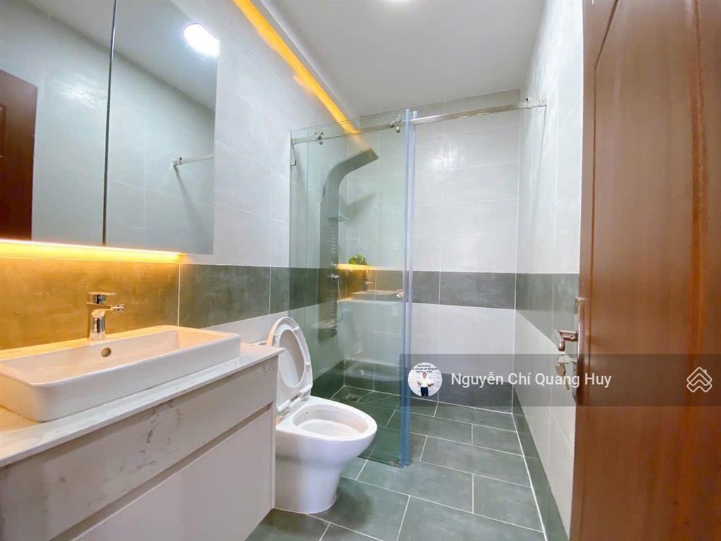 Nhà phố xây dựng mới, có thang máy  khu dân cư huỳnh tấn phát, có bảo vệ, công viên