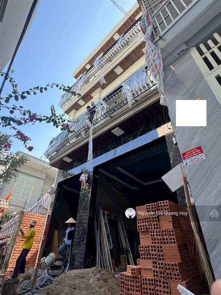 Nhà phố xây dựng mới đủ nội thất  hẻm 3,5m huỳnh tấn phát gần phú mỹ hưng  8m x 9m giá 8,8 tỷ