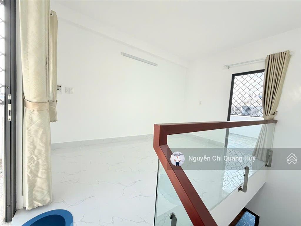 Nhà phố khu dân cư dân trí cao, đồng bộ  đường 8m đào tông nguyên  5m x 13,5m sổ hồng giá 7,69 tỷ