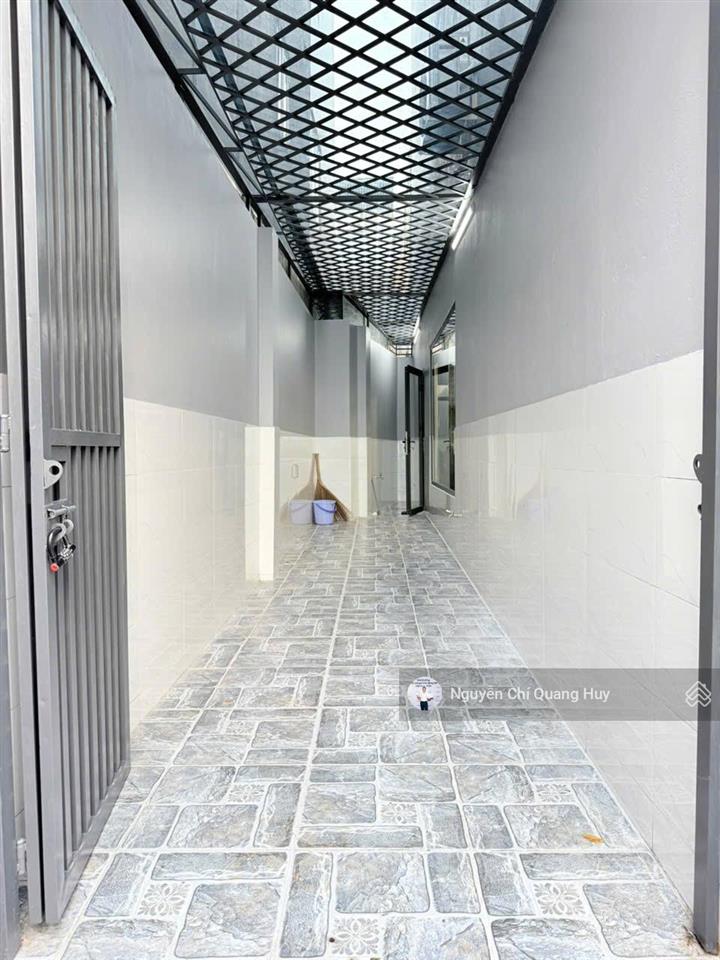 Nhà phố khu dân cư dân trí cao, đồng bộ  đường 8m đào tông nguyên  5m x 13,5m sổ hồng giá 7,69 tỷ