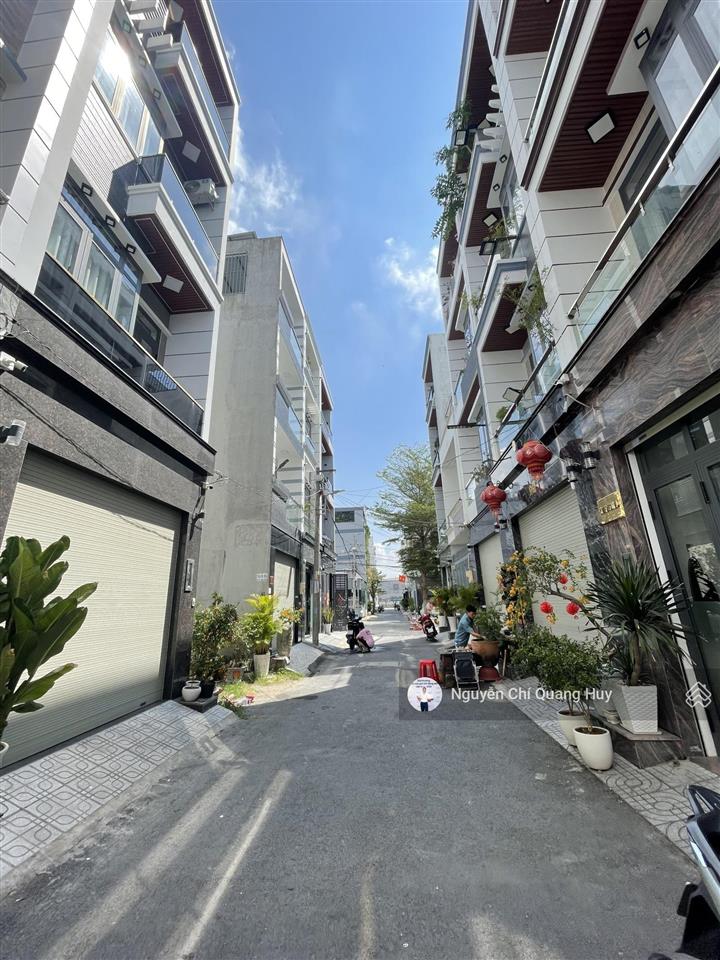 Nhà phố khu dân cư dân trí cao, đồng bộ  đường 8m đào tông nguyên  5m x 13,5m sổ hồng giá 7,69 tỷ