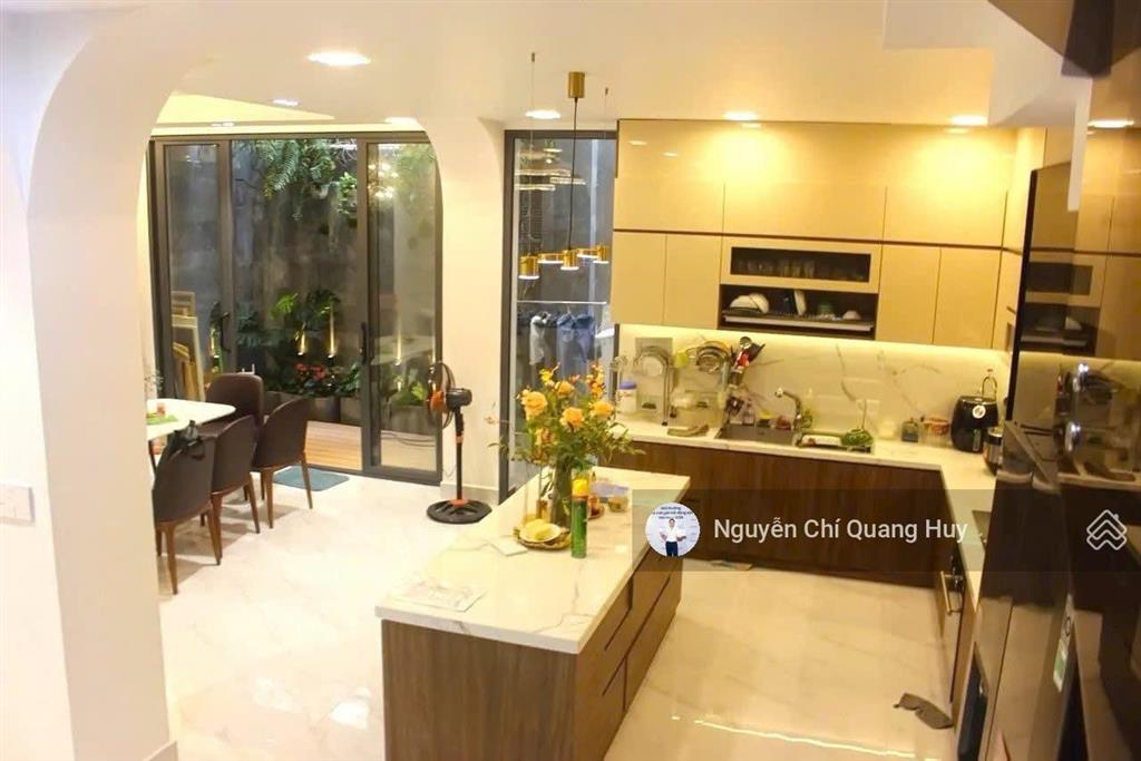 Nhà phố hiện đại, vị trí đắc địa gần kdc ecogreen quận 7  hẻm nguyễn văn linh  4x14m giá 7,9 tỷ