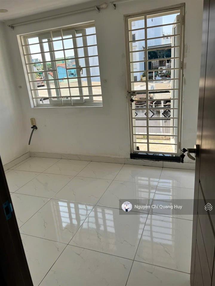 Nhà phố hiện đại, vị trí đẹp  hẻm thẳng 3,5m bùi văn ba quận 07  3,3x10m sổ hồng giá 4,86 tỷ