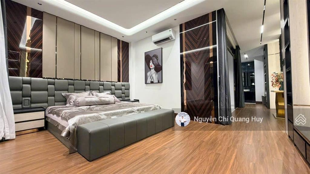 Nhà phố phong cách hiện đại  xây dựng mới  có thang máy  khu dân cư dân trí cao đào tông nguyên