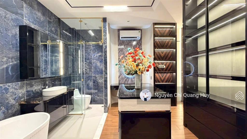 Nhà phố phong cách hiện đại  xây dựng mới  có thang máy  khu dân cư dân trí cao đào tông nguyên