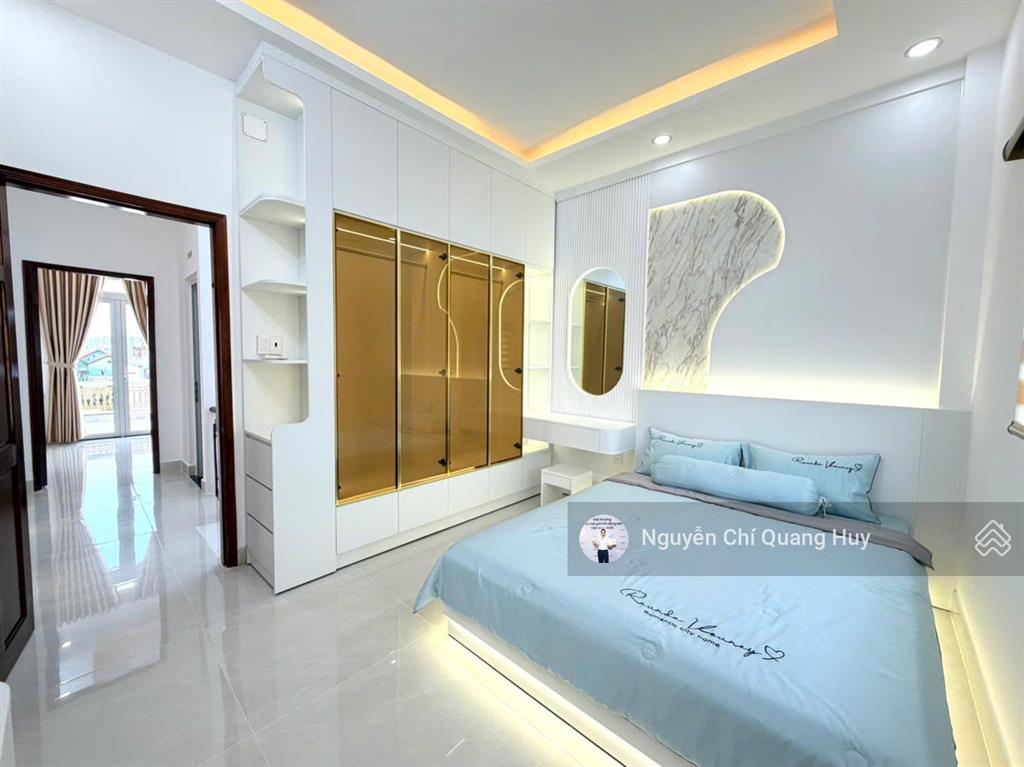 Nhà phố hiện đại đường rộng 8m 1979 huỳnh tấn phát  khu dân cư dân trí cao  4m x 19m giá 8,2 tỷ