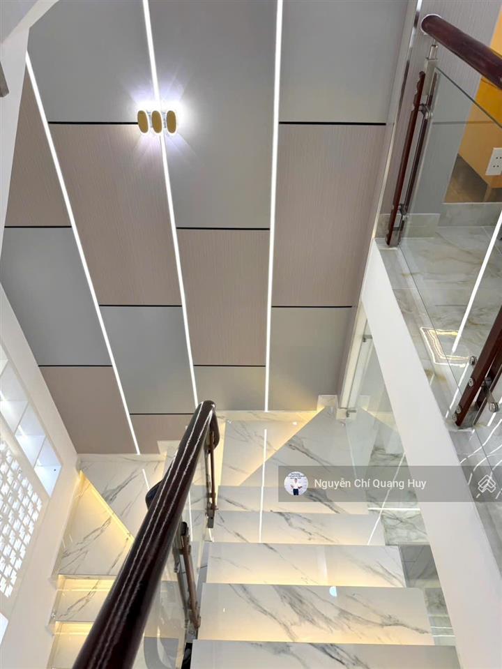 Nhà phố hiện đại đường rộng 8m 1979 huỳnh tấn phát  khu dân cư dân trí cao  4m x 19m giá 8,2 tỷ