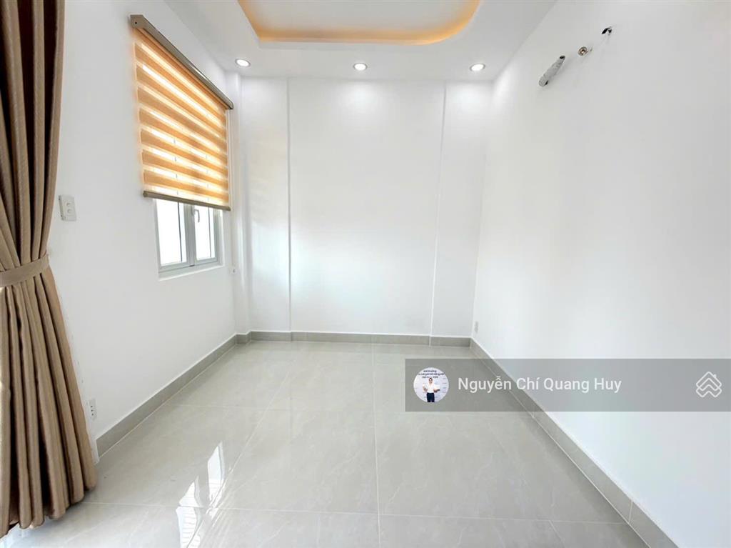 Nhà phố hiện đại đường rộng 8m 1979 huỳnh tấn phát  khu dân cư dân trí cao  4m x 19m giá 8,2 tỷ