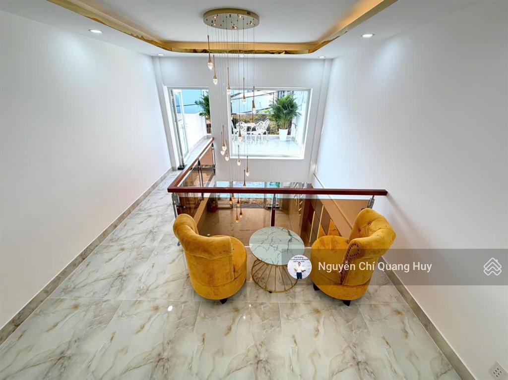 Nhà phố hiện đại đường rộng 8m 1979 huỳnh tấn phát  khu dân cư dân trí cao  4m x 19m giá 8,2 tỷ