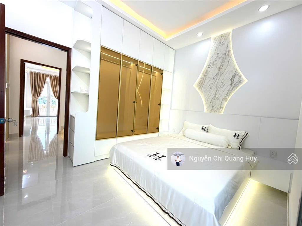 Nhà phố hiện đại đường rộng 8m 1979 huỳnh tấn phát  khu dân cư dân trí cao  4m x 19m giá 8,2 tỷ