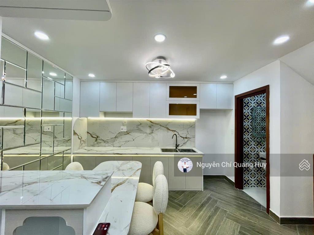 Nhà phố hiện đại, đủ nội thất  hẻm 3m lưu trọng lư  sổ hồng riêng, không quy hoạch  giá 3,99 tỷ