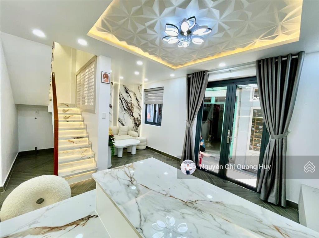 Nhà phố hiện đại, đủ nội thất  hẻm 3m lưu trọng lư  sổ hồng riêng, không quy hoạch  giá 3,99 tỷ