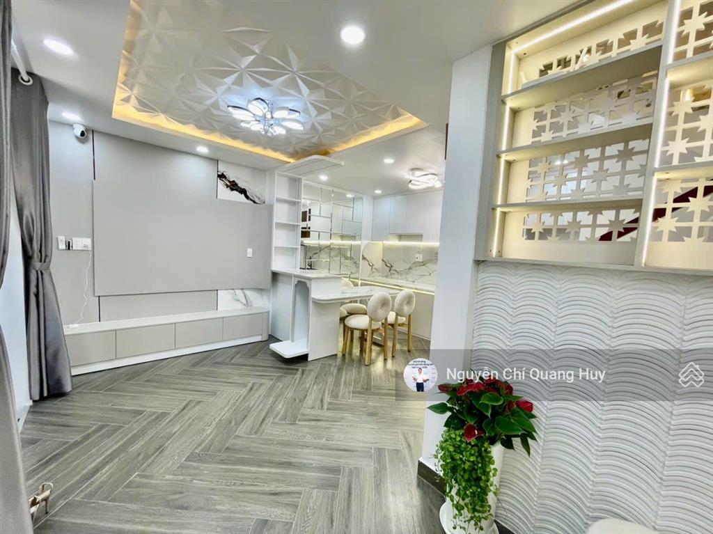 Nhà phố hiện đại, đủ nội thất  hẻm 3m lưu trọng lư  sổ hồng riêng, không quy hoạch  giá 3,99 tỷ