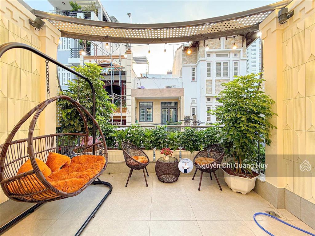 Nhà phố hiện đại  dân trí cao, an ninh  có thang máy hẻm rộng lâm văn bền gần lotte mart quận 07