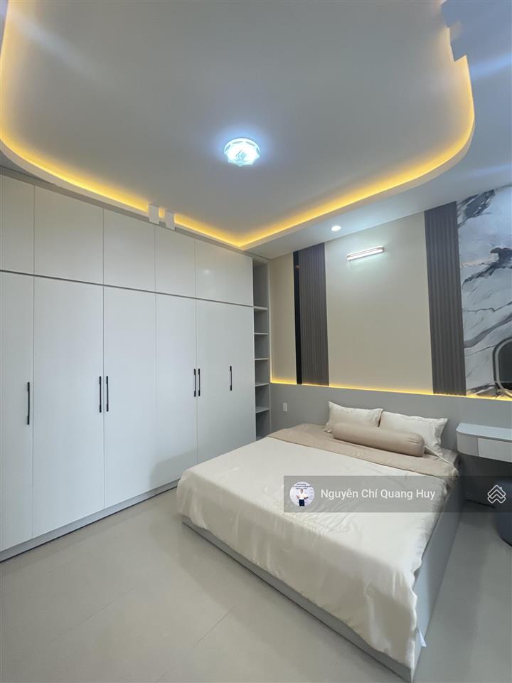 Nhà phố hiện đại  vị trí đẹp, ngay sát đường chính dương cát lợi  4,2m x 12m sổ hồng giá 6,79 tỷ