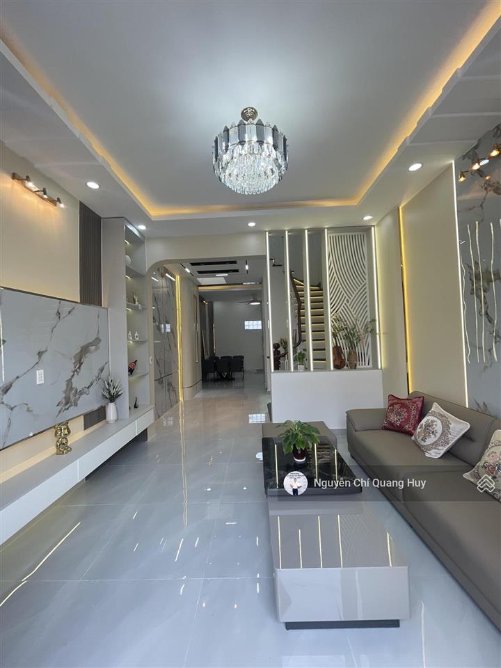 Nhà phố hiện đại  vị trí đẹp, ngay sát đường chính dương cát lợi  4,2m x 12m sổ hồng giá 6,79 tỷ