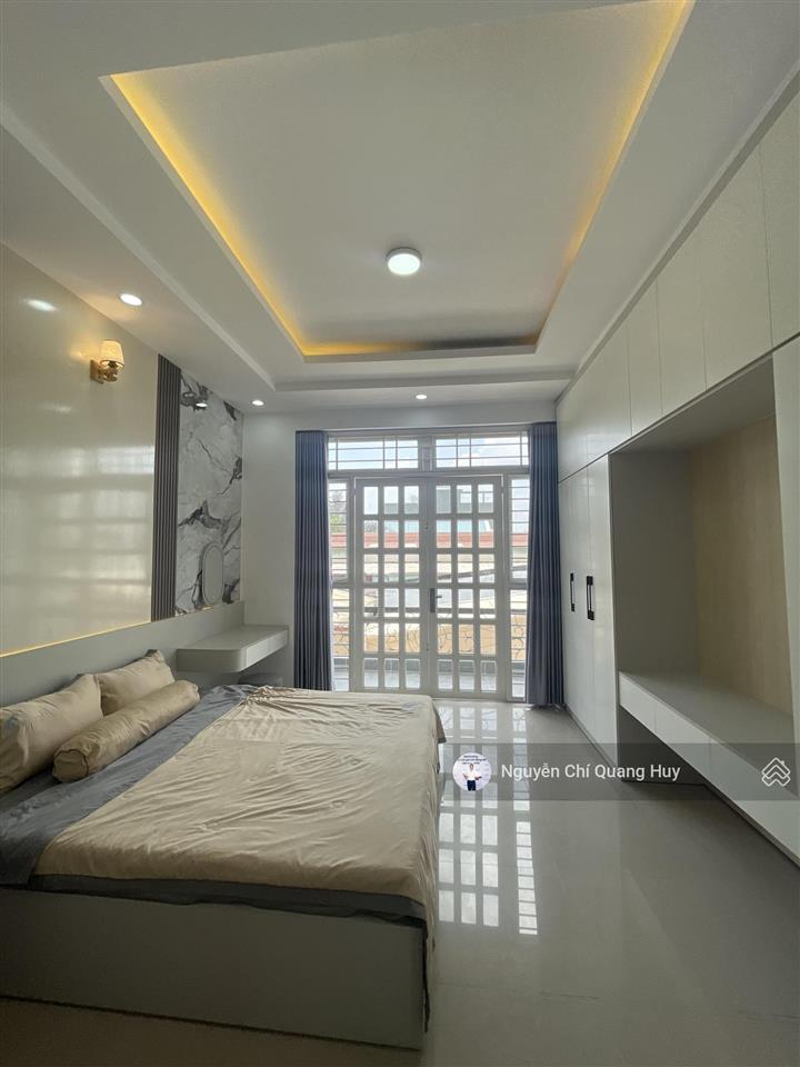 Nhà phố hiện đại  vị trí đẹp, ngay sát đường chính dương cát lợi  4,2m x 12m sổ hồng giá 6,79 tỷ