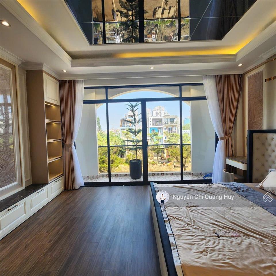 Nhà phố sang trọng đẳng cấp phong cách châu âu, có vỉa hè khu dân trí cao an ninh ngay phú mỹ hưng