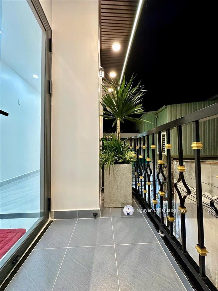 Nhà phố hiện đại, đủ nội thất  khu dân cư hiện hữu hẻm 3,5m 88 nguyễn văn quỳ gần nam long quận 7