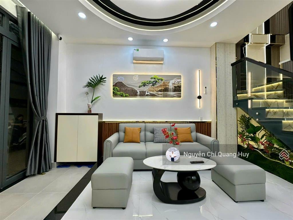 Nhà phố hiện đại, đủ nội thất  khu dân cư hiện hữu hẻm 3,5m 88 nguyễn văn quỳ gần nam long quận 7