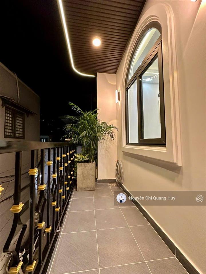 Nhà phố hiện đại, đủ nội thất  khu dân cư hiện hữu hẻm 3,5m 88 nguyễn văn quỳ gần nam long quận 7