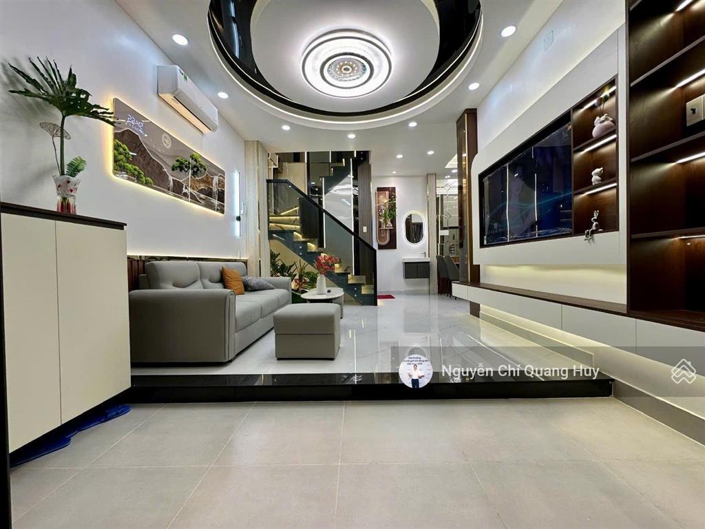 Nhà phố hiện đại, đủ nội thất  khu dân cư hiện hữu hẻm 3,5m 88 nguyễn văn quỳ gần nam long quận 7