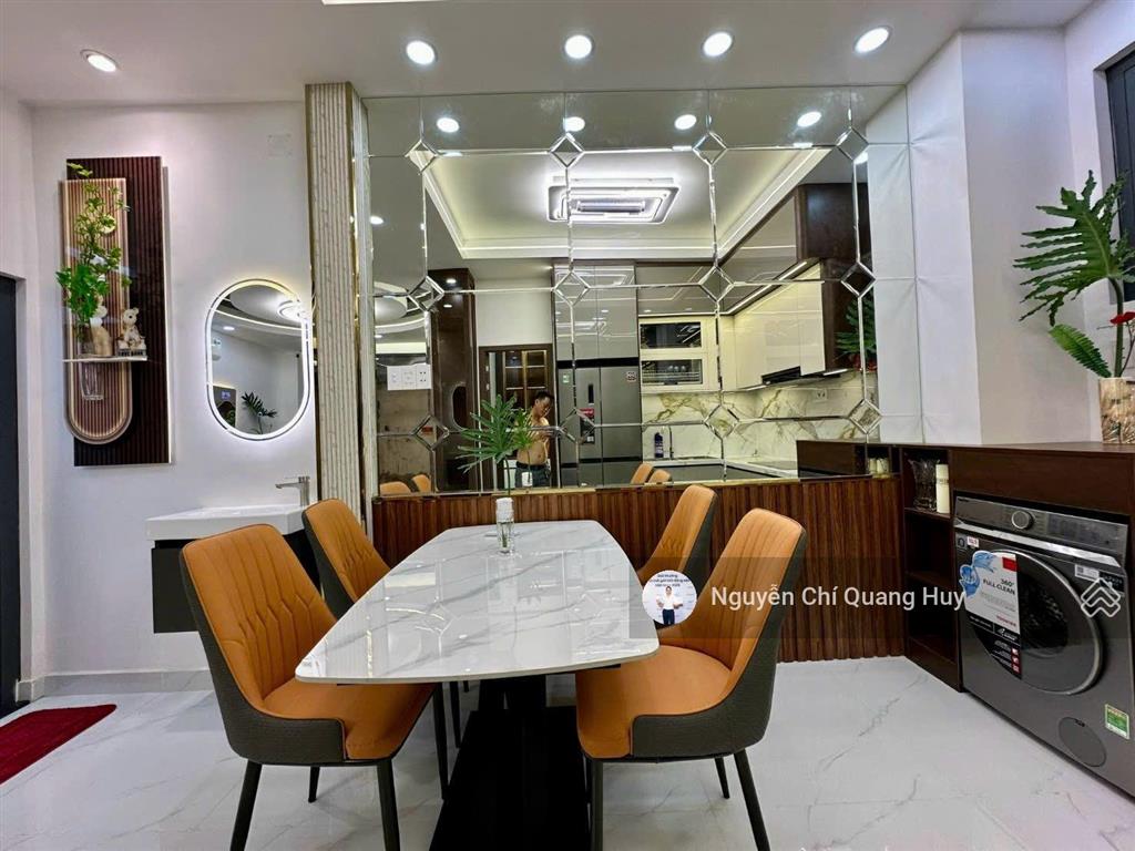 Nhà phố hiện đại, đủ nội thất  khu dân cư hiện hữu hẻm 3,5m 88 nguyễn văn quỳ gần nam long quận 7