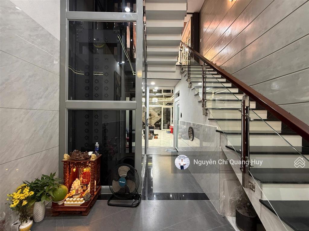 Nhà phố khu dân cư phú thuận, an ninh dân trí đường 10m vỉa hè kết nối phú mỹ hưng 300m giá 19,5 tỷ