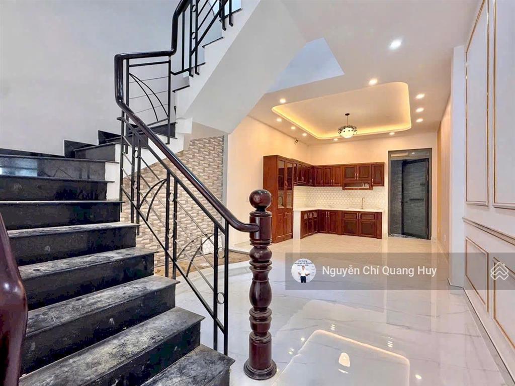 Nhà mặt tiền phan huy thực  vị trí đắc địa  sầm uất  đường 14m có vỉa hè  4m x 19m giá 16,8 tỷ