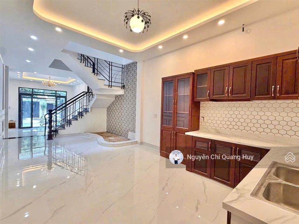 Nhà mặt tiền phan huy thực  vị trí đắc địa  sầm uất  đường 14m có vỉa hè  4m x 19m giá 16,8 tỷ
